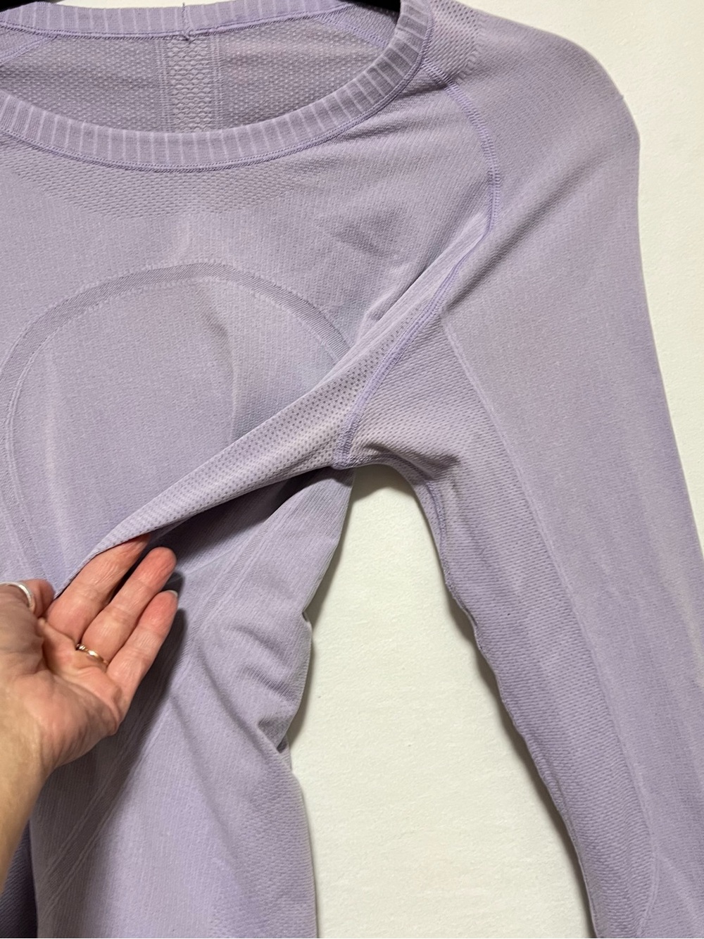 Lululemon Run: Swiftly Tech Long Sleeve Thumbholes Stretch Activewear Gym Shirt - Picture 11 of 14
